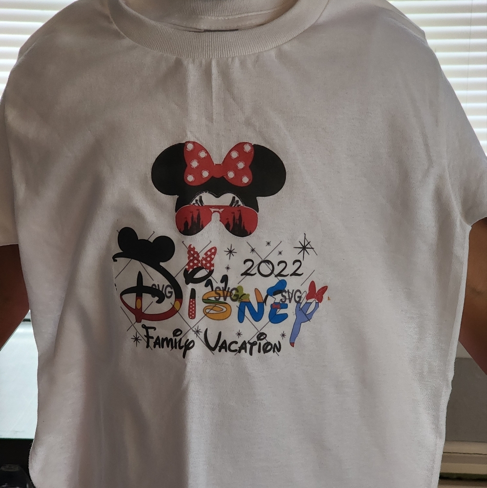 Girls and boys Disney T-shirt custom made all sizes